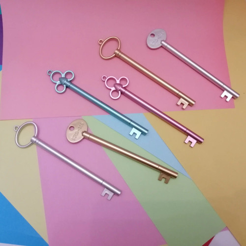 روان نویس کلید با جوهر آبی کیفیت عالی موجود در 6 طرح